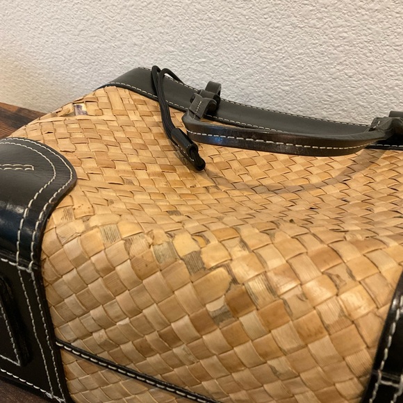 Elegant Tan and Black Womens’ Woven Hand Bag - Picture 8 of 16